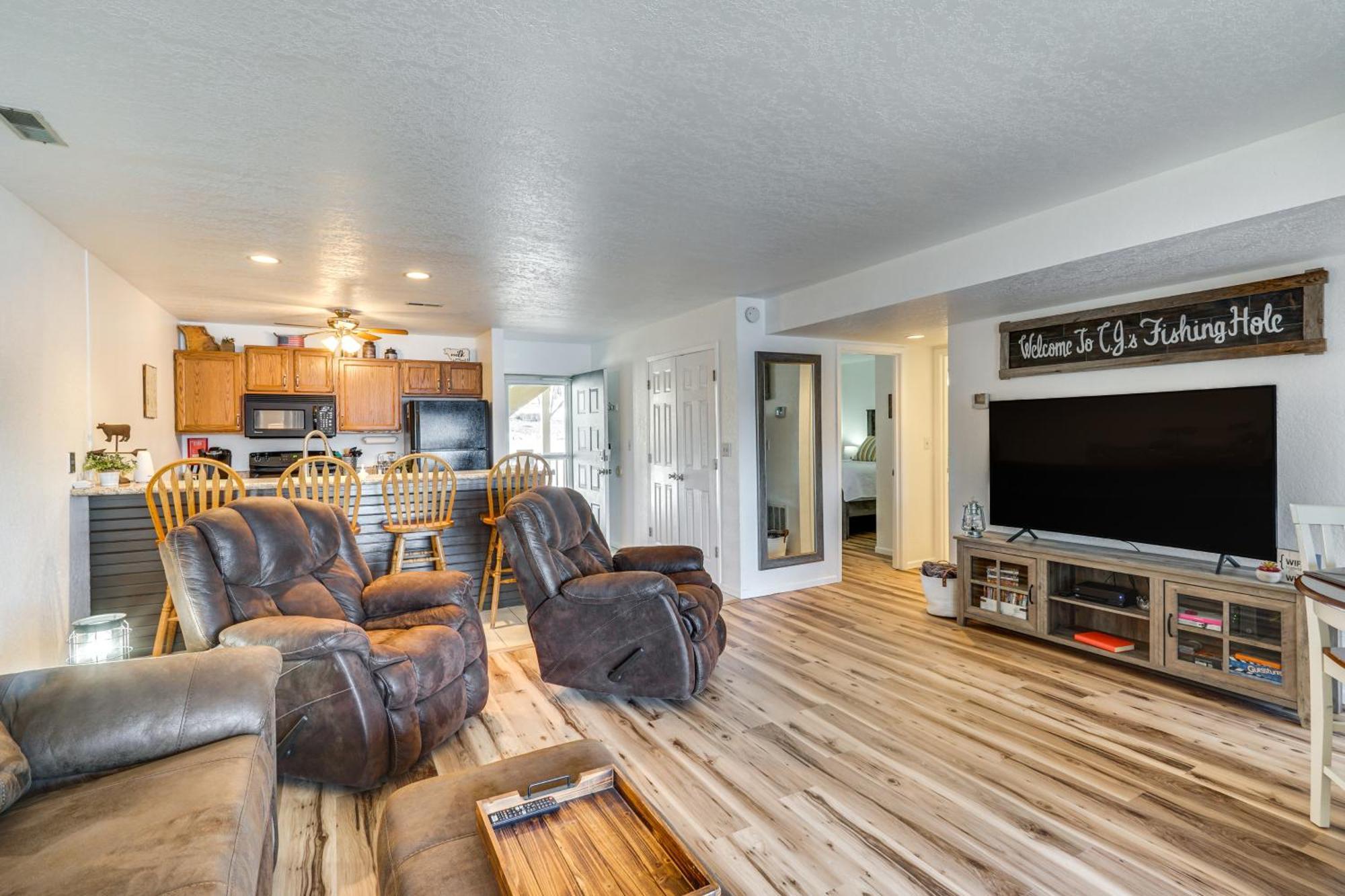 Modern Condo With Screened Balcony And Views! Osage Beach Exterior photo